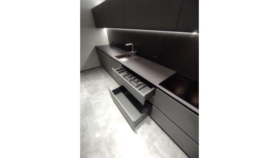 Компакт ламинат Fundermax 0599 FH Material Castello Черная основа